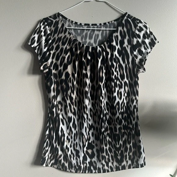 Top - Picture 1 of 1